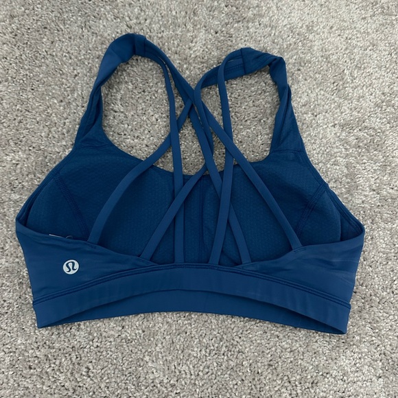 Lululemon: Stuff Your Bra II Size 4 - Picture 2 of 2